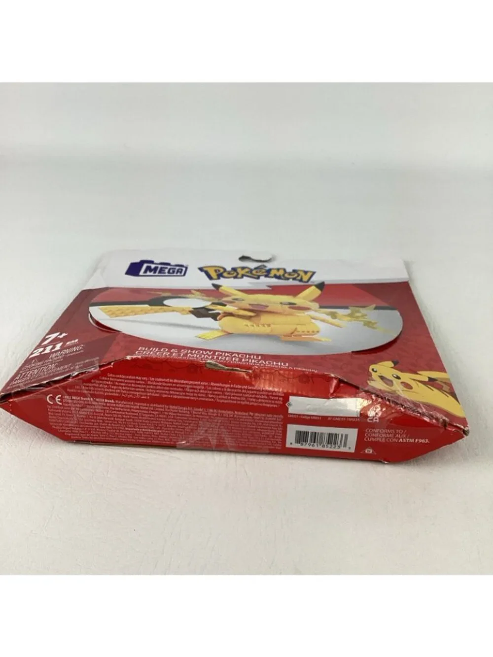 Mega Pokemon Build & Show Pikachu Poseable Figure Building Set Complete Sealed